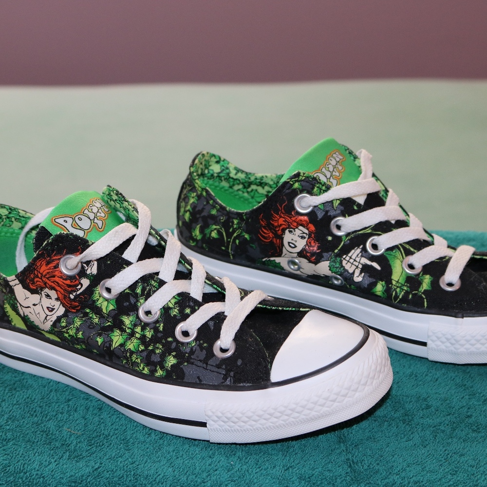 Poison Ivy Low Top Converse